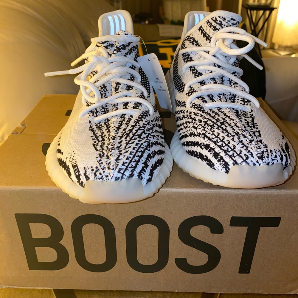🔥Adidas “YEEZY BOOST 350 V2”🔥 - Picture 10 of 10